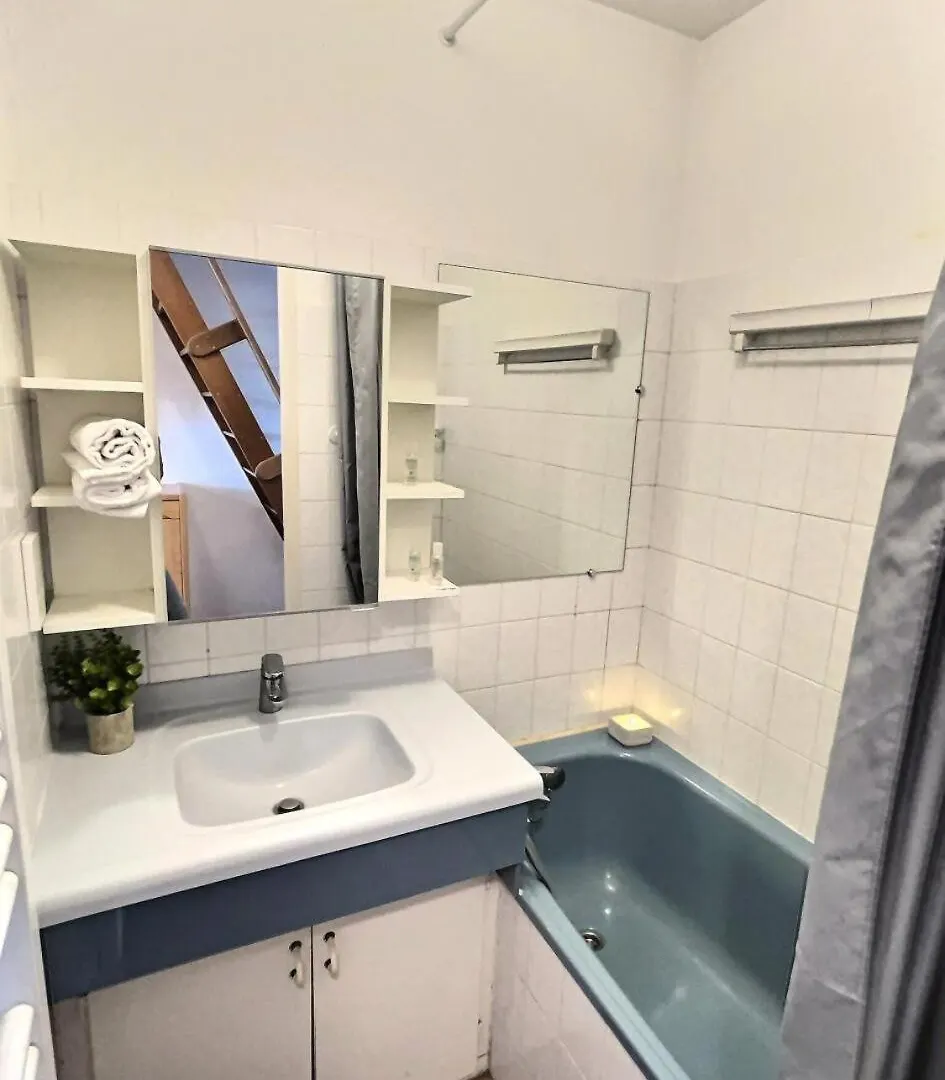 Residence Le Chantelouve - Studio Cabine Avec Mezzanine Pour 5 Personnes A Val D'Isere A 300M Du Centre Du Village Et 450M Des Pistes Mae-1805 0*, Val-d'Isere France