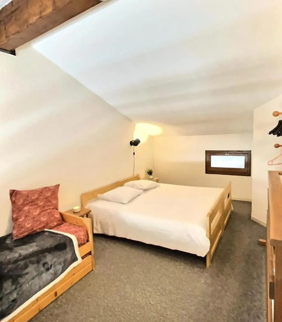 Apartment Residence Le Chantelouve - Studio Cabine Avec Mezzanine Pour 5 Personnes A Val D'Isere A 300M Du Centre Du Village Et 450M Des Pistes Mae-1805